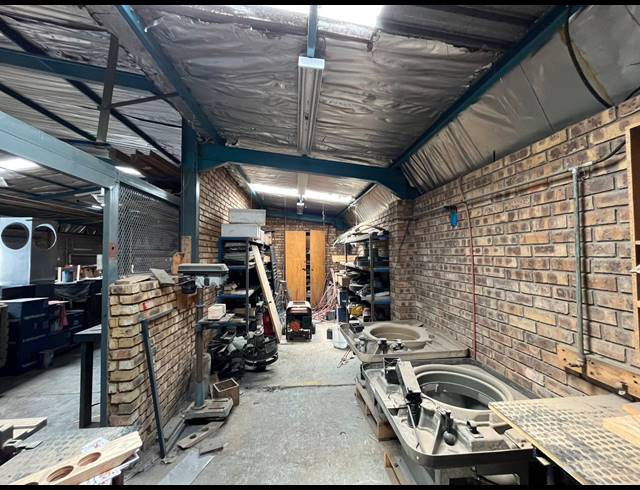 600M² WAREHOUSE FOR SALE IN DAGGAFONTEIN
